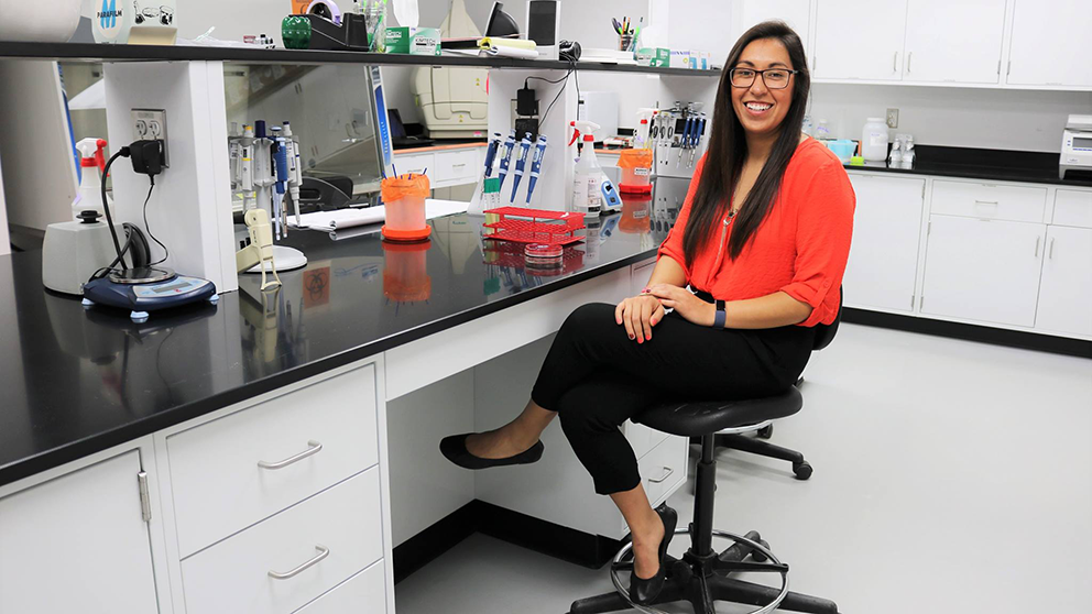 Ericka Estrada in the lab at The Jackson Laboratory.