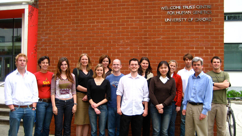 This 2007 photo of Lon Cardon’s lab group at the Wellcome Trust Centre for Human Genetics at the University of Oxford shows Cardon (front row, far right) and students that include four future professors, two future institute directors and the future chief scientific officer at Nightingale Health, Jeffrey Barrett (center, blue t-shirt). Photo courtesy Jeffrey Barrett.